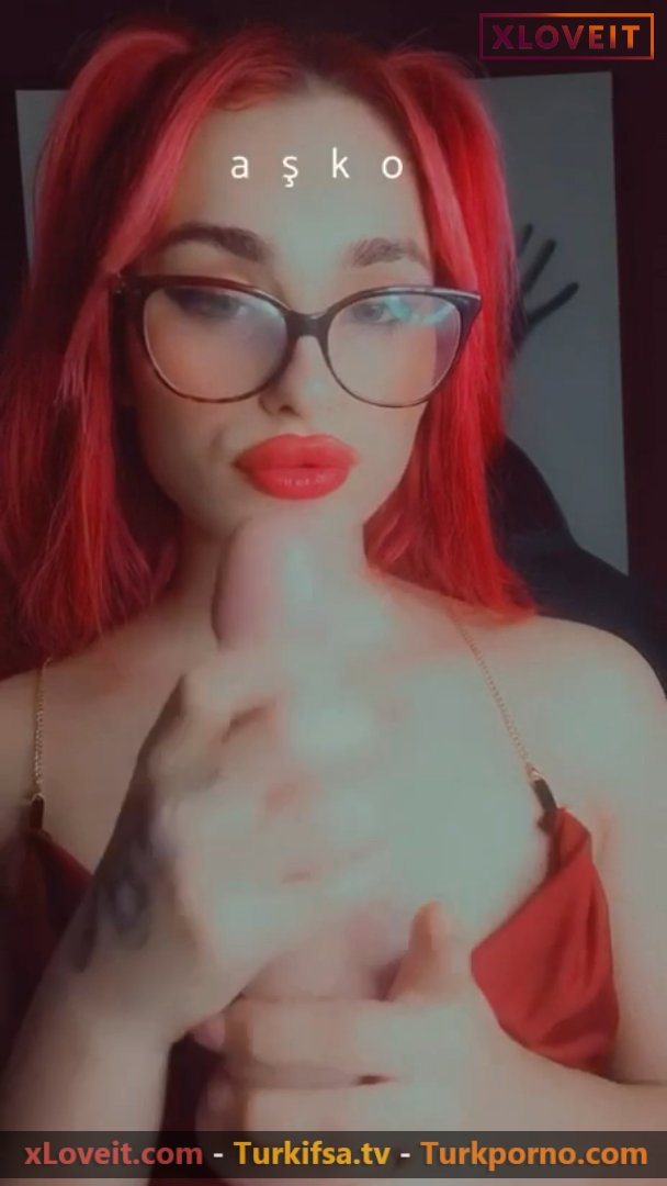 Tango Ayda ifşa oyuncak sikini tükrükledi